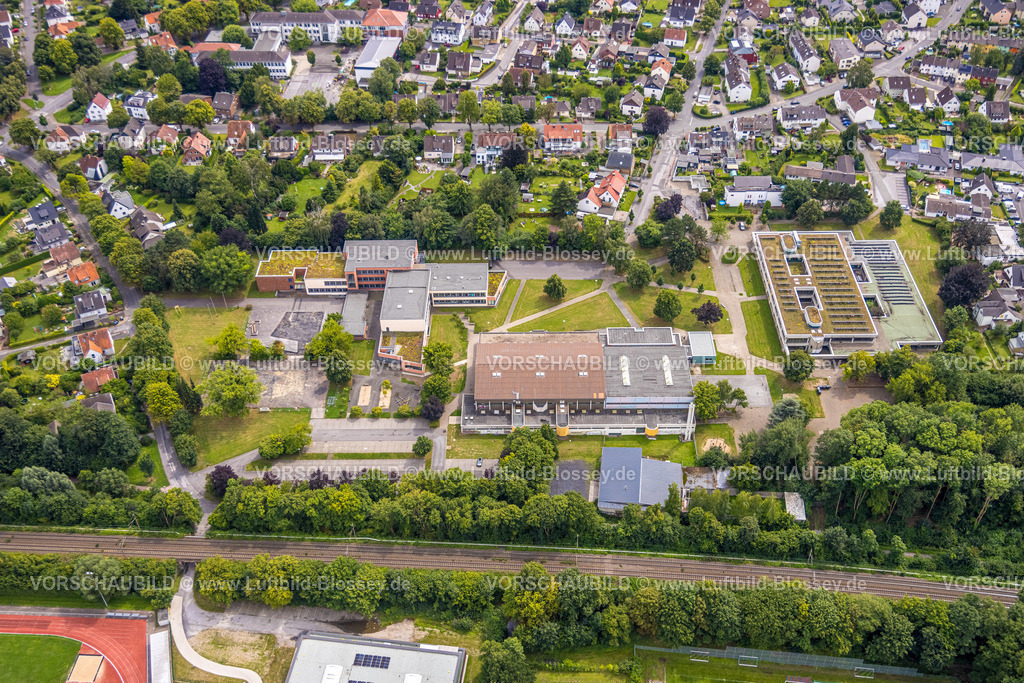 Werl240712034 | Luftbild, Sälzer-Sekundarschule und Dreifach-Sporthalle, Werl, Soester Börde, Nordrhein-Westfalen, Deutschland