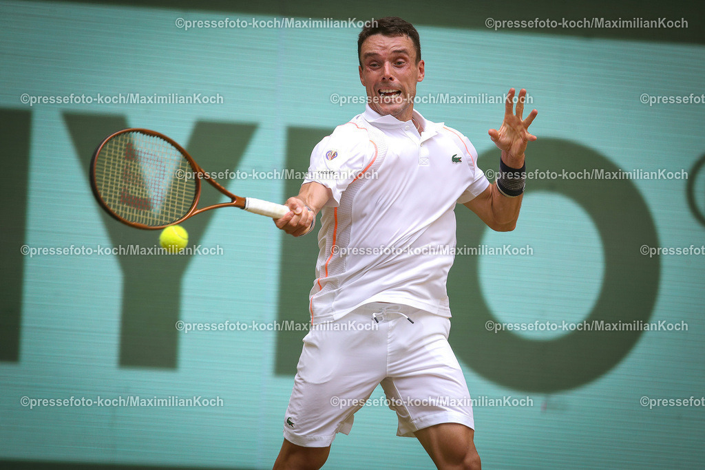 TWO24062303039 | 24.06.2023, Halle (Westfalen), Tennis, 30. TERRA WORTMANN OPEN, ATP500, OWL Arena, Halbfinale Einzel, Roberto Bautista Agut (ESP) 