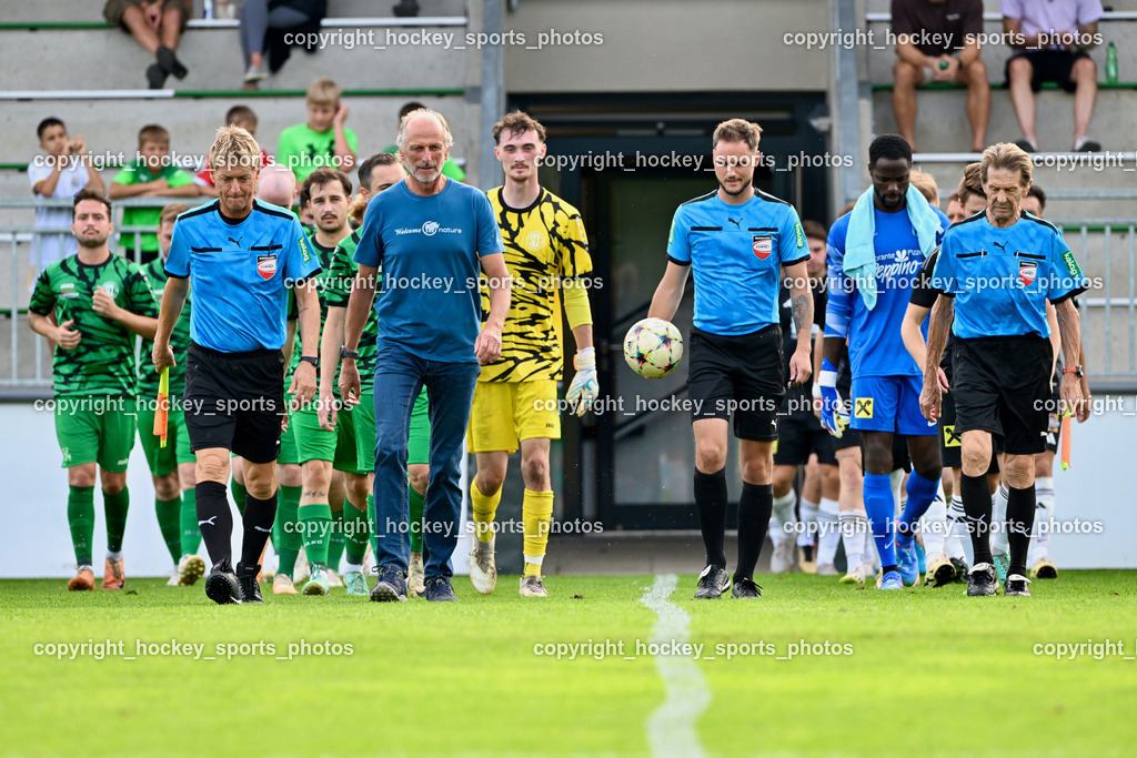 SC Landskron vs. Thal Assling  | Paul Fischer Referee, Daniel Wittmann Referee, Wilfried Krappinger Referee, #22 Alexander Jürgen Pöschl SC Landskron, #99 Ayotunde Ezekiel Ikuepamitan Thal Assling, SC Landskron vs. Thal Assling , SC Landskron vs. Thal Assling  am 09.08.2024 in Villach (Sportanlage Landskron), Austria, (Photo by Bernd Stefan)