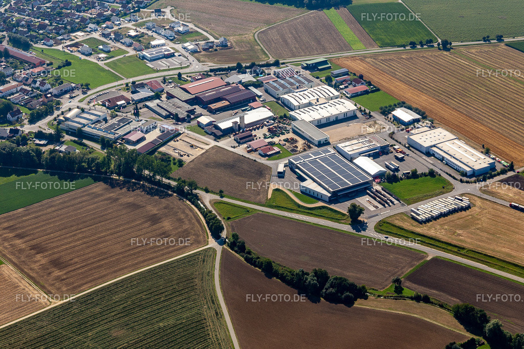 Industrie- und Gewerbegebiet mit Striebel Textil GmbH Firmenzentrale. | Luftbild: Industrie- und Gewerbegebiet mit Striebel Textil GmbH Firmenzentrale. in Langenenslingen im Bundesland Baden-Württemberg in Deutschland. Foto: IMG_129292.jpg vom 05.09.2021 durch ©2025 Werner Riehm fly-foto.de/copyright - Realisiert mit Pictrs.com