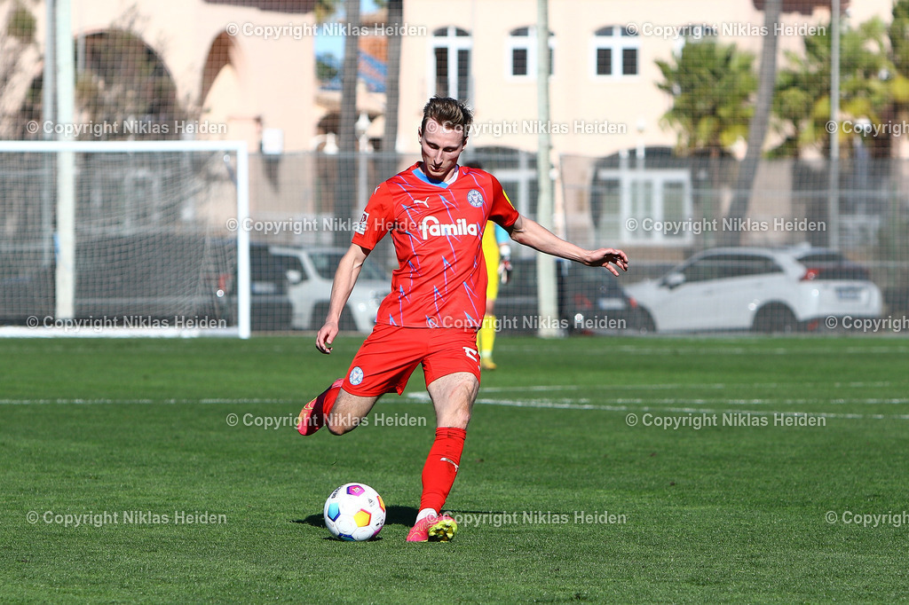 NH_HolsteinKiel_SVDarmstadt98_Testspiel_06012024 | #27 Joshua Mees (Holstein Kiel)

Testspiel I Trainingslager Spanien I 06.01.2024