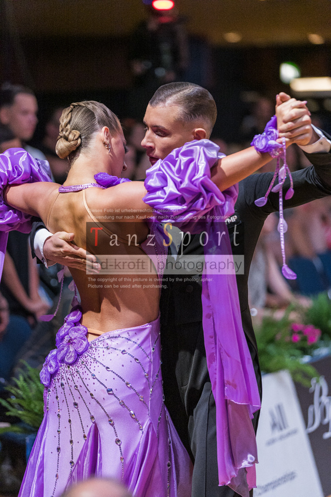 20250819_WDSF-Open-Std-Youth_1015 | Tanzsportbilder, Standardtanz, Lateintanz, WDSF, DTV, LTVB, dancecomp, goc, hessen tanzt, blaues band der spree, walzer, tango, wiener walzer, slowfox, quickstepp, samba, rumba, cha-cha-cha, paso doble. jive, hd-kroft photography, turniertanzsport