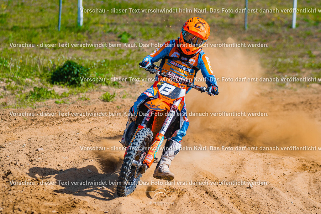 05_03_Schwedt-9149 | Sportfotografin aus Berlin-Brandenburg mit Fokus auf Motocross. Ich halte deine sportliche Leistung und echte Emotionen auf und neben der Strecke professionell fest. Entdecke die Fotos von deinem Rennen und bestelle sie direkt hier im Shop.