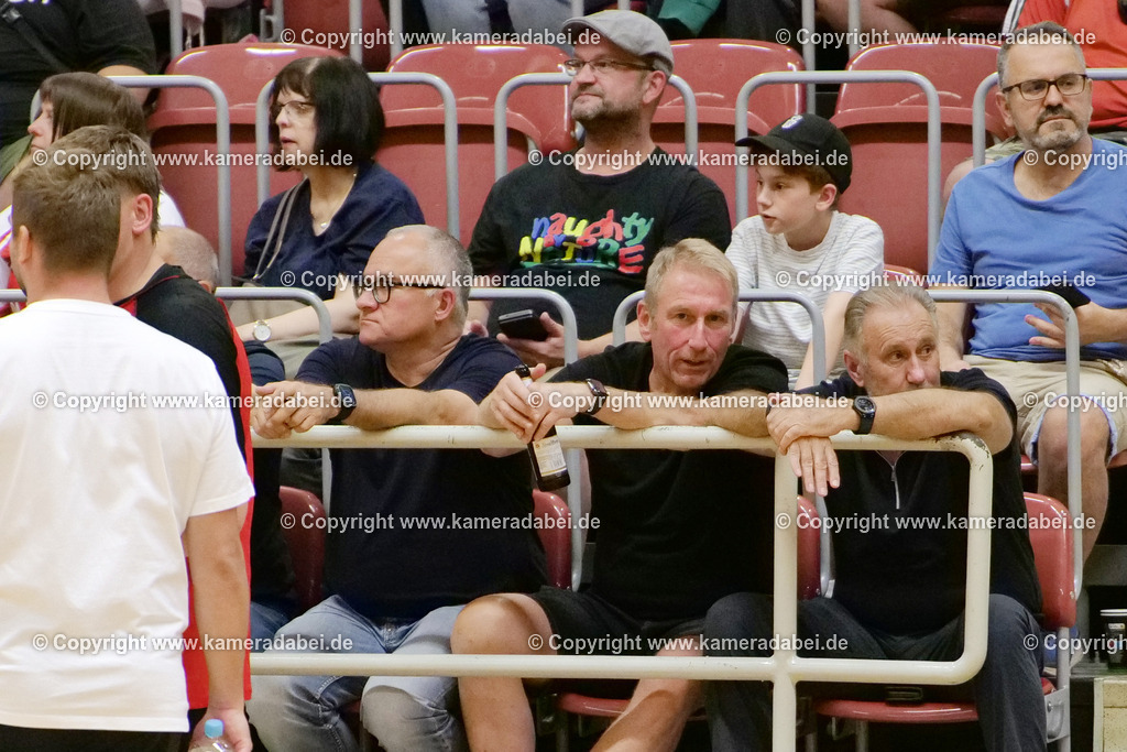 Handball : Benefizspiel : RWO/Tus 87/97 Alstaden gegen HSG Krefeld am 24.07.2026 in der Willy Jürissen Halle Oberhausenj | Handball : Benefizspiel : RWO/Tus 87/97 Alstaden gegen HSG Krefeld am 24.07.2026 in der Willy Jürissen Halle Oberhausen - Realisiert mit Pictrs.com