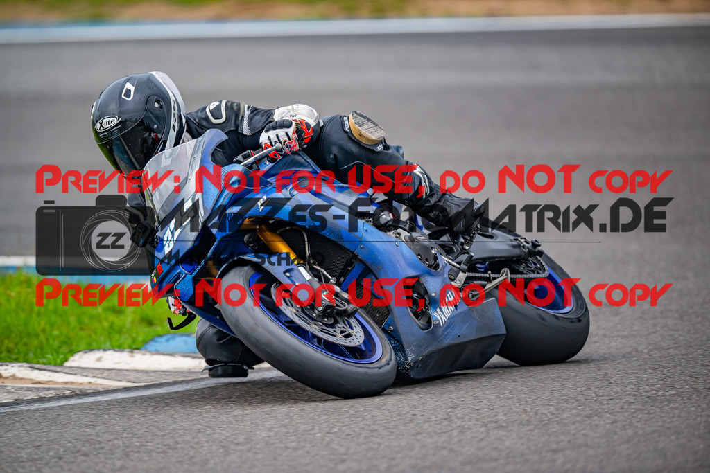 MaZZes_FotoMatrix_240702_6007705_7214 | ROT