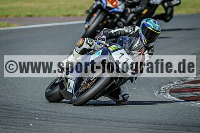 spof1832 | Professionelle Fotos von Sportveranstaltungen, aber auch Hochzeiten und anderen Events. - Realisiert mit Pictrs.com