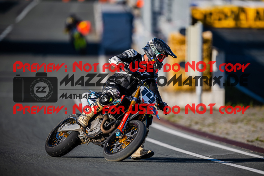 MaZZes_FotoMatrix_220903_8481 | S4