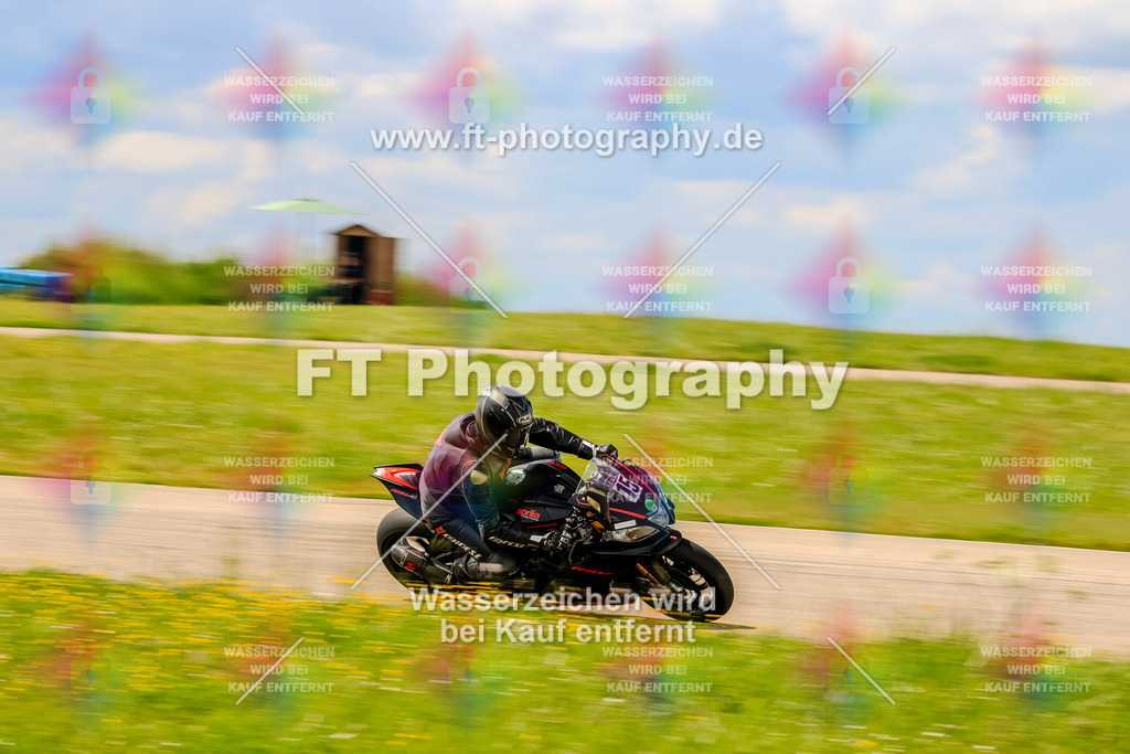 MotoTeam-0442 | Hier findet Ihr Bilder von Touristenfahrten auf der Nürburgring Nordschleife oder von anderen Veranstaltungen die ich besucht habe. Viel Spass beim Durch Schauen 