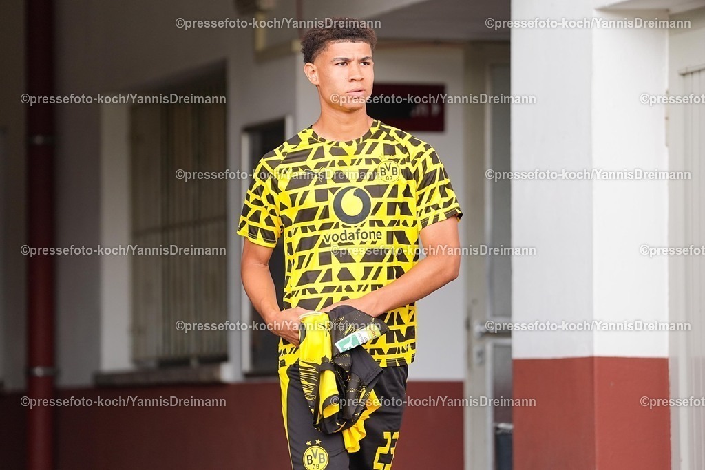 xydrx30082502015 | 30.08.2025, xydrx, Fußball, Regionalliga West, Borussia Dortmund II - Borussia Mönchengladbach II , Saison 2025 2026, Stadion Rote Erde: Jordi Paulina (Borussia Dortmund II #23)