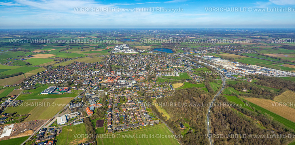 Hamminkeln240311396 | Luftbild, Wohngebiet Ortsansicht mit Innenstadt, hinten der Weikensee, Fernsicht, Hamminkeln, Nordrhein-Westfalen, Deutschland