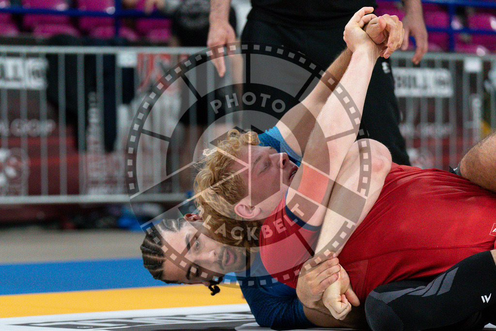 20250517PBB1742 | Athletes compete during the first day of the ADCC Amateur World Championship on May 15, 2025 in Warsaw, Poland. © Chiara Dazi / photoblackbelt