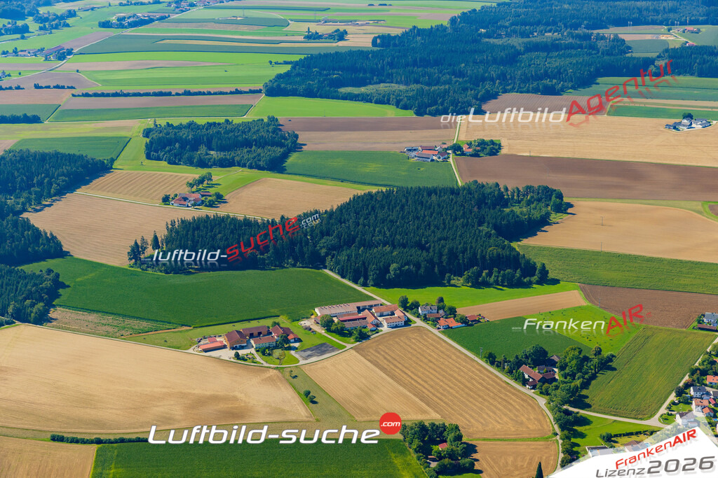 Luftaufnahme von Lichtenhaag Gerzen Bild- Das Luftbild wurde 2025 vom UL-Flugzeug heraus erstellt ( keine Drohne ) - Hochauflösende Luftaufnahme -Nicht vergleichbar mit Google Maps oder Satelittenbilder- Die Geschenkidee !Mit Lizenz und Bildrechte bestellbar