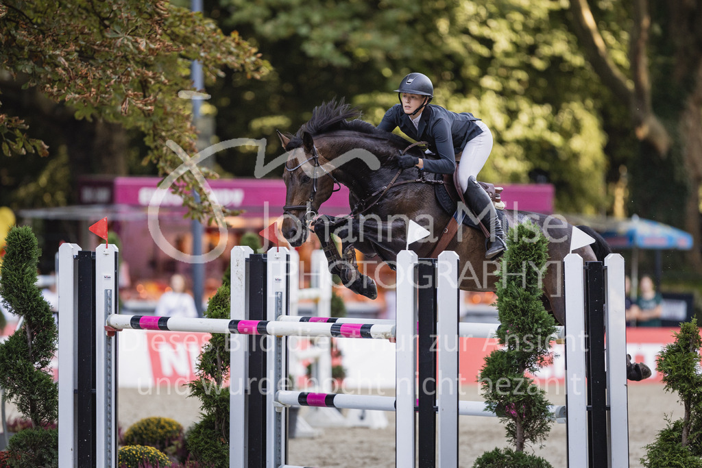 230909_OWLCh_Championat-569 | Deine schönsten Turniermomente als professionelle Fotos! Entdecke hochwertige Pferdesport-Fotografie im Online-Shop. Jetzt Fotos finden & bestellen!