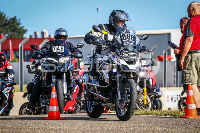 0888-260530DCB-003_888 | Deine Full-Service-Agentur für ✔️Videoproduktionen und ✔️Motorsportfotografie Jetzt Angebot anfragen!