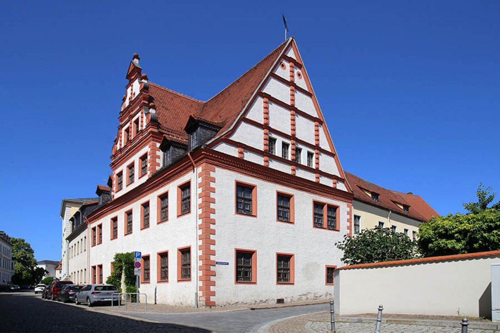 Wurzen - Kulturhistorisches Museum | Entdecke über 20 Kategorien Leipzig-Motive: Foto-Downloads, hochwertige Poster, Leinwand- & Fine-Art-Prints. Jetzt Lieblingsfoto im Bildlexikon Leipzig Shop bestellen!