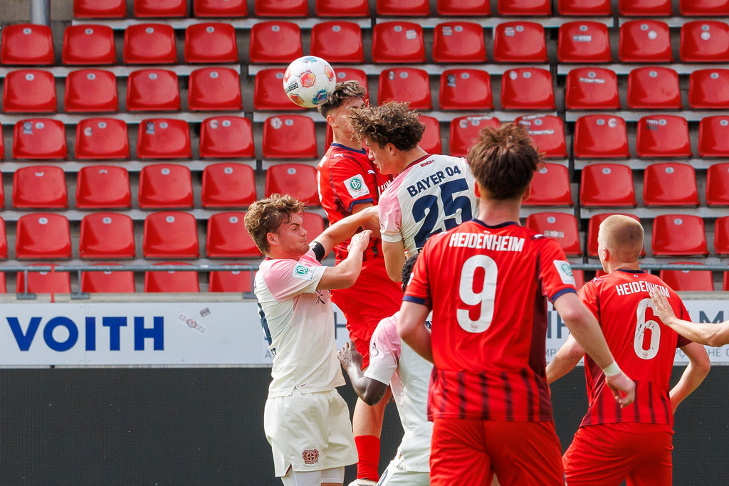 20260503-U19_FCH-LEV_025 | 1.FC Heidenheim 1846 vs. Bayer 04 Leverkusen, Fußball, U19, A-Junioren, NWL, U19-DFB-Nachwuchsliga, 2025/2026, Achtelfinale, 03.05.2026 in Heidenheim, Voith Arena(Foto: Michael Bulling) - Realisiert mit Pictrs.com