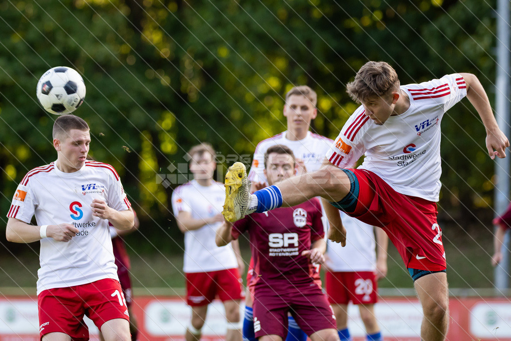 20250928_Picselweb-Fotografie_1R3_2719 | Spielszenen aus dem Spiel VfL Güldenstern Stade - Rotenburger SV. Ergebnis 0:3 - Realisiert mit Pictrs.com