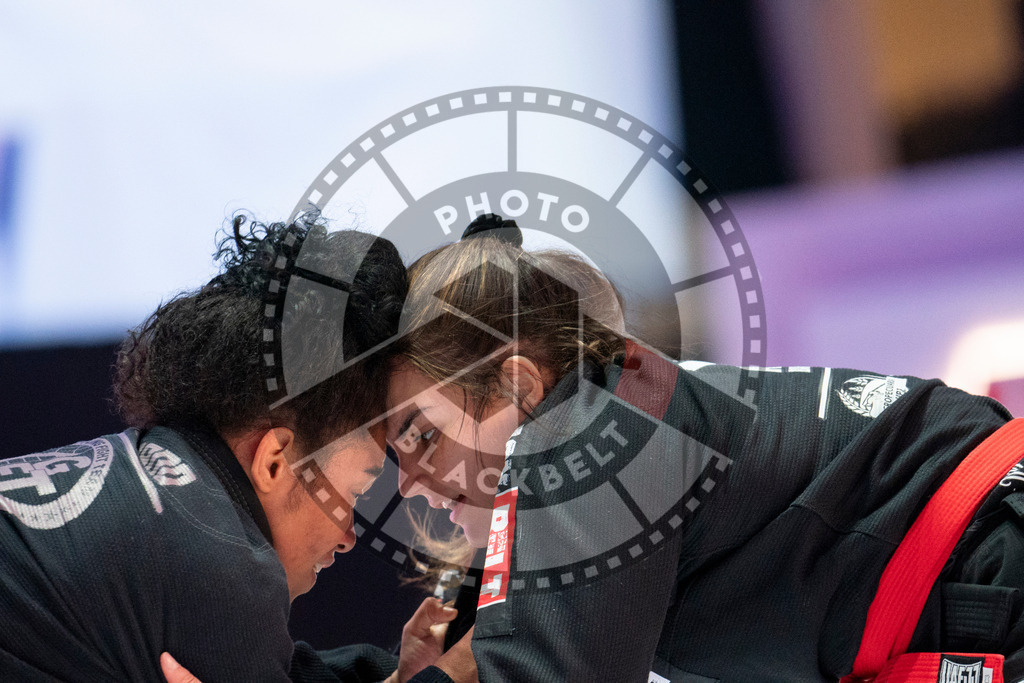 20231108PBB1316 | Fighters compete during the AJP World Professional Championship in the Mubadala Arena in Abu Dhabi, Arab United Emirates, on November 8, 2023.