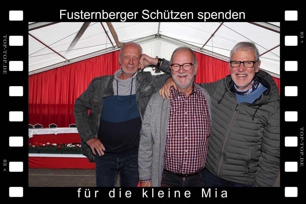 top-top.de 240928-039 | Foto, Video, Fotografie, Videografie, Fotobox, DJ, Discjockey, Musik, Musikbox, Veranstaltung, Photobooth, Amazon, Ebay, Buchtipp, Bestseller, Autor, Verlag, Buch, Wesel, Hamminkeln, NRW, Dinslaken, Rees, Drohne, Hochzeit, Party, Fotobox, Wesel, Fotograf