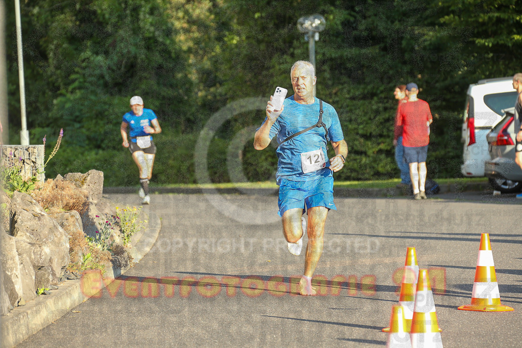 250801_1923_EX1_7818 | Sportfotografie im Rhein-Sieg Kreis, Köln, Bonn, NRW, Rheinland Pfalz, Hessen, etc. Unser Tätigkeitsfeld umfasst den Laufsport vom Volkslauf über den Marathon, Duathlon, Triathon bis zum Ultralauf wie Kölnpfad Ultra oder Schindertrail.