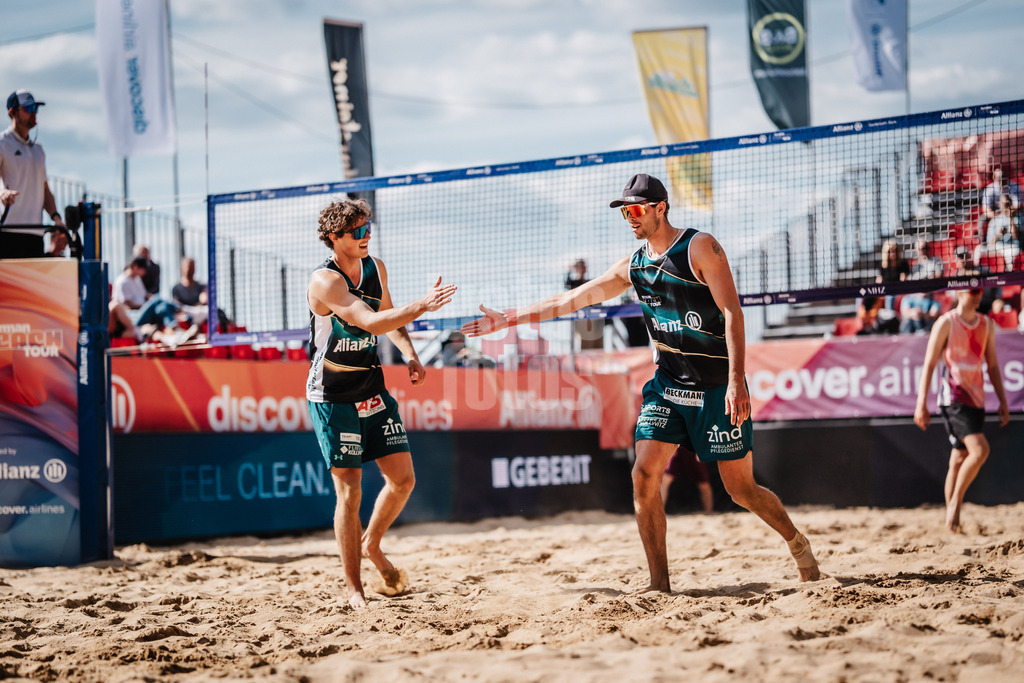 Beachvolleyball | Männer | Allianz German Beach Tour 2025 | Tourstop Düsseldorf | 08.05.2025 | v.l. Hennes Nissen und Niklas Held