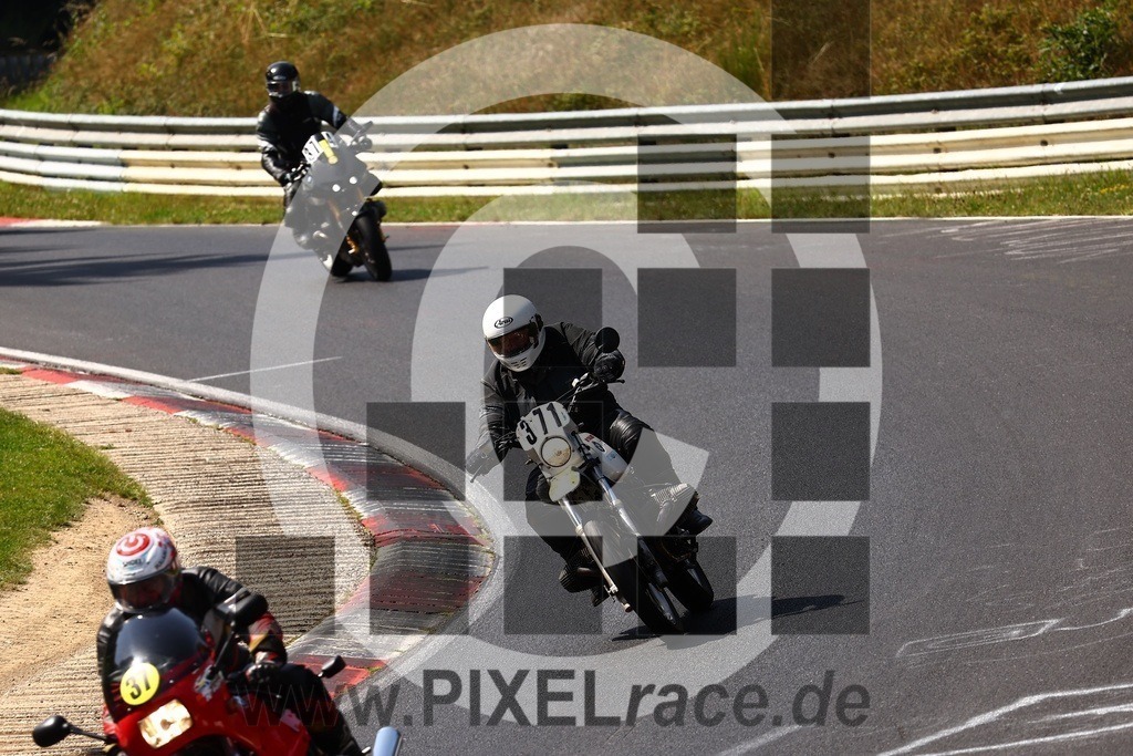 0371-20250813_01902 | Schöne Erinnerungen an spannende Momente - das festzuhalten ist unser Job. PIXELrace.de ist seit 2003 auf den Rennstrecken Europas unterwegs um die Action draußen beim Fahren und die wunderbare Stimmung imm Fahrerlager für euch einzufangen.