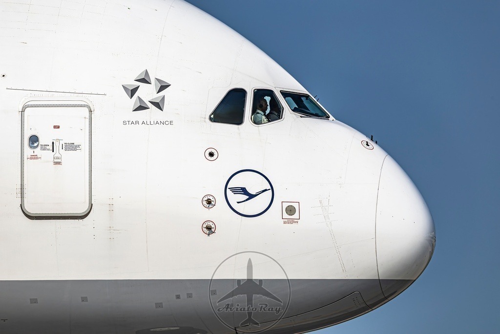 Airbus A380 Lufthansa | Browse breathtaking aviation photography and order high-quality prints from AviatoRay's gallery. Perfect for enthusiasts and collectors. - Realisiert mit Pictrs.com