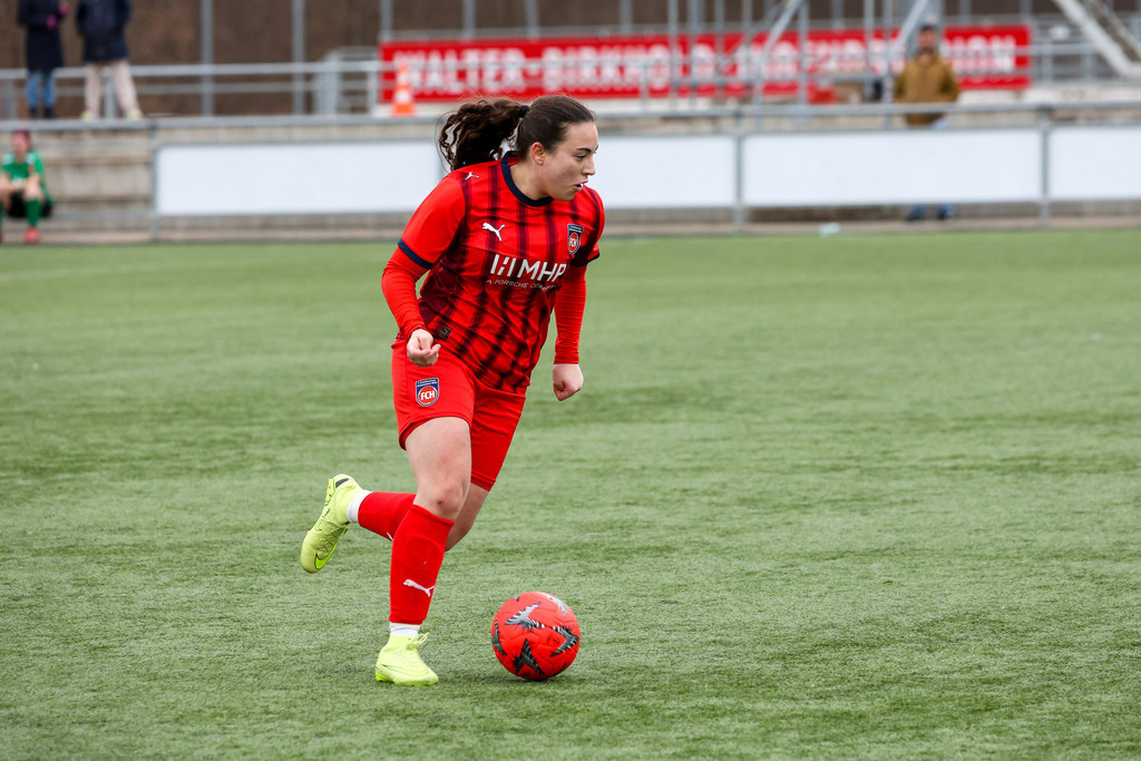 20260315-FCH-Steinheim_077 | 1.FC Heidenheim 1846 II vs. TV Steinheim, Fußball, Frauen, Bezirksliga, 2025/2026, 12. Spieltag, 15.03.2026 in Heidenheim, Kunstrasen b. Voith-Arena West(Foto: Michael Bulling) - Realisiert mit Pictrs.com