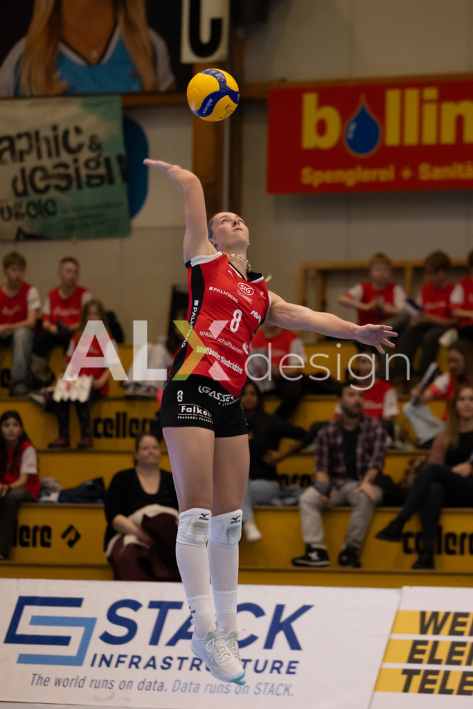 Volleyball I Frauen I Saison 2025-2026 I Volleyball NLA | Women I 1/4 Finals I VC Kanti Schaffhausen - BIWI Volleyball Franches-Montagnes I 21.02.2026 | 8 Lina-Marie Lieb (DE) (VC Kanti Schaffhausen) – Aussen - Realisiert mit Pictrs.com