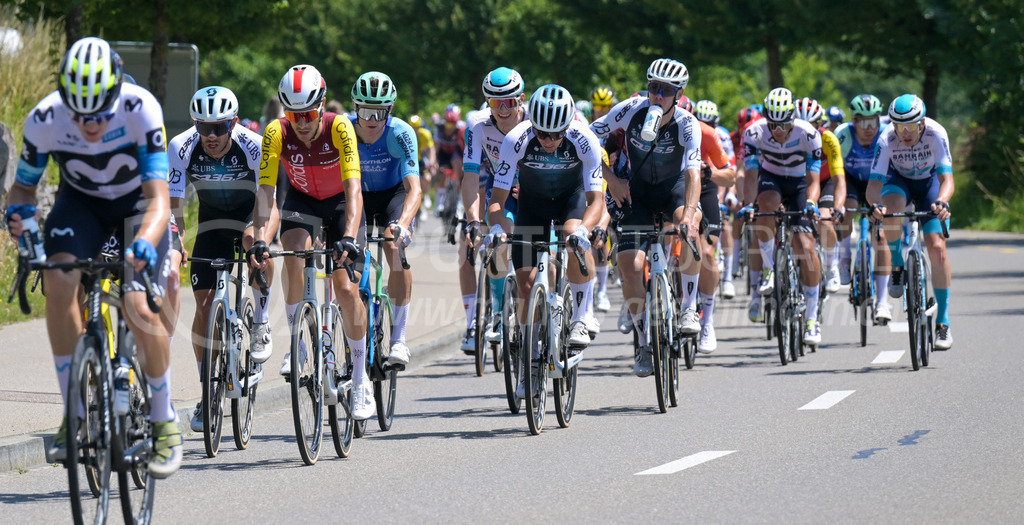 Tour de Suisse 2025 - 17. Juni 2025 | Tour de Suisse 2025Winterthurstrasse, NeftenbachFahrer des Pelotons.Bild: Sportfotografie Markus Aeschimann | www.markus-aeschimann.ch - Realisiert mit Pictrs.com