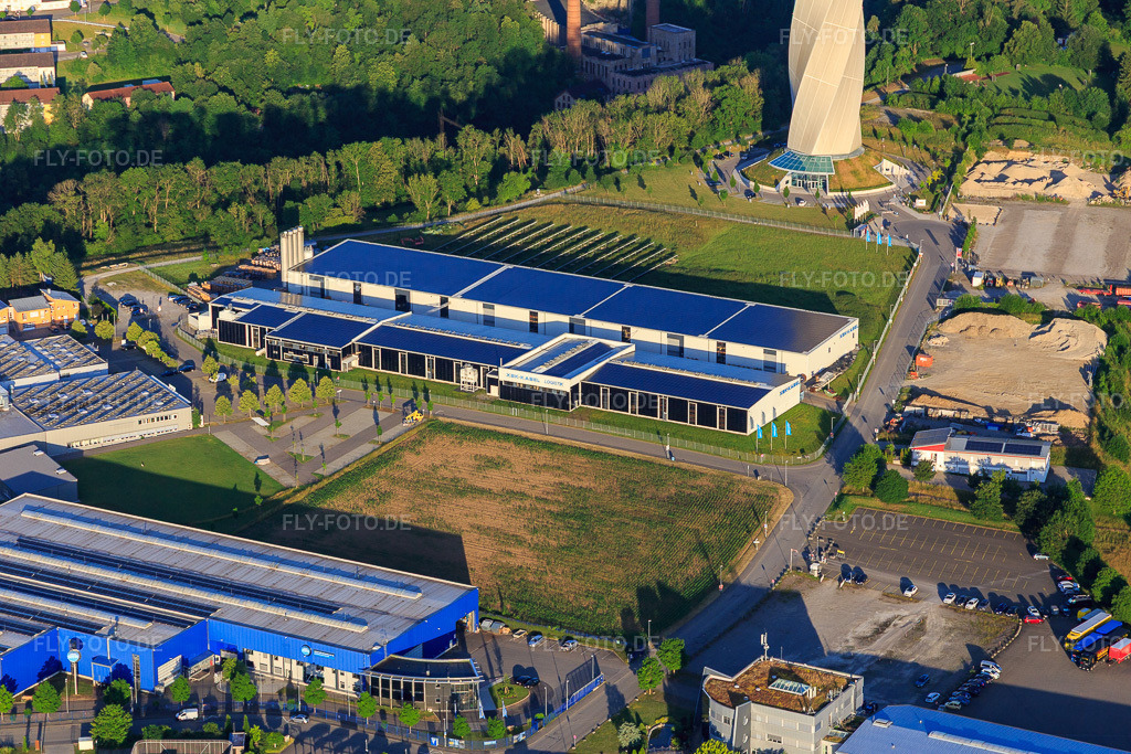Luftbild: Gewerbegebiet Berner Feld mit XBK-KABEL Logistikzentrum in Rottweil im Bundesland Baden-Württemberg in Deutschland. – Foto: IMG_148583.jpg vom 25.06.2025 durch Werner Riehm/FLY-FOTO.de – Auflösung des Originals: 5472 x 3648 px – XBK Kabel