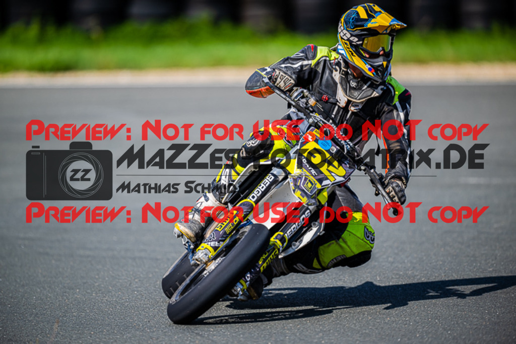 MaZZes_FotoMatrix_220903_3942 | S3