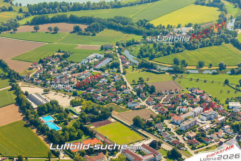 Luftaufnahme von Ruhstorf an der Rott Vs Google Maps- Die Luftaufnahme wurde 2025 vom UL-Flugzeug heraus erstellt ( keine Drohne ) - Hochauflösende Luftaufnahme - für professionelle Ausdrucke geeignet. Die Geschenkidee !Mit Lizenz und Bildrechte bestellbar