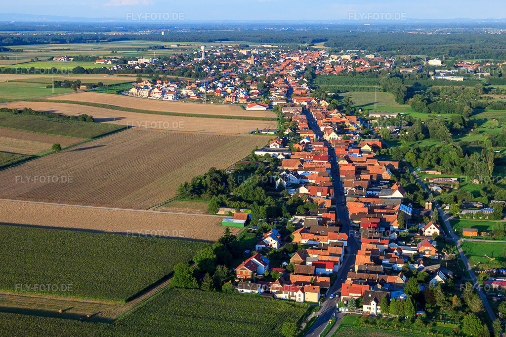 Luftbild: Saarstr in Kandel im Bundesland Rheinland-Pfalz in Deutschland. Foto: IMG_32755.jpg vom 01.09.2010 durch Werner Riehm/FLY-FOTO.de