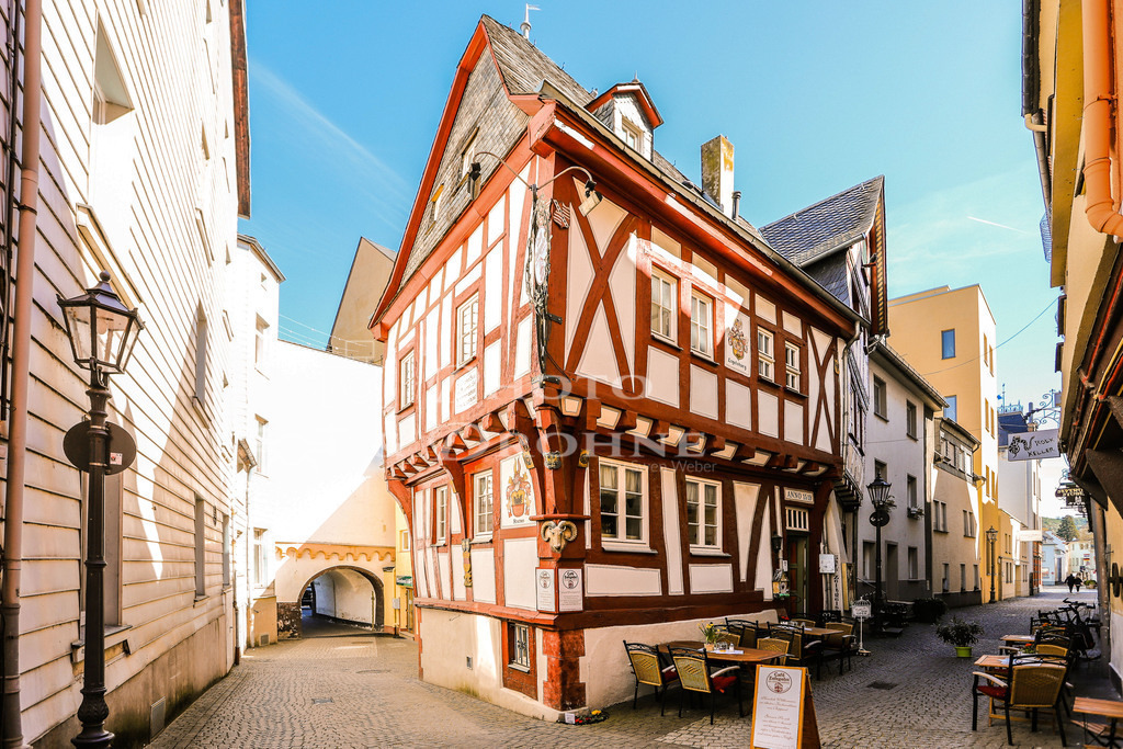 Boppard-3 | Das Café Zeitgeist befindet sich in dem ältesten Haus von Boppard am Rhein. Das Fachwerkhaus stammt aus dem Jahr 1519 und ist eine Sehenswürdigkeit in Boppard. - Realisiert mit Pictrs.com