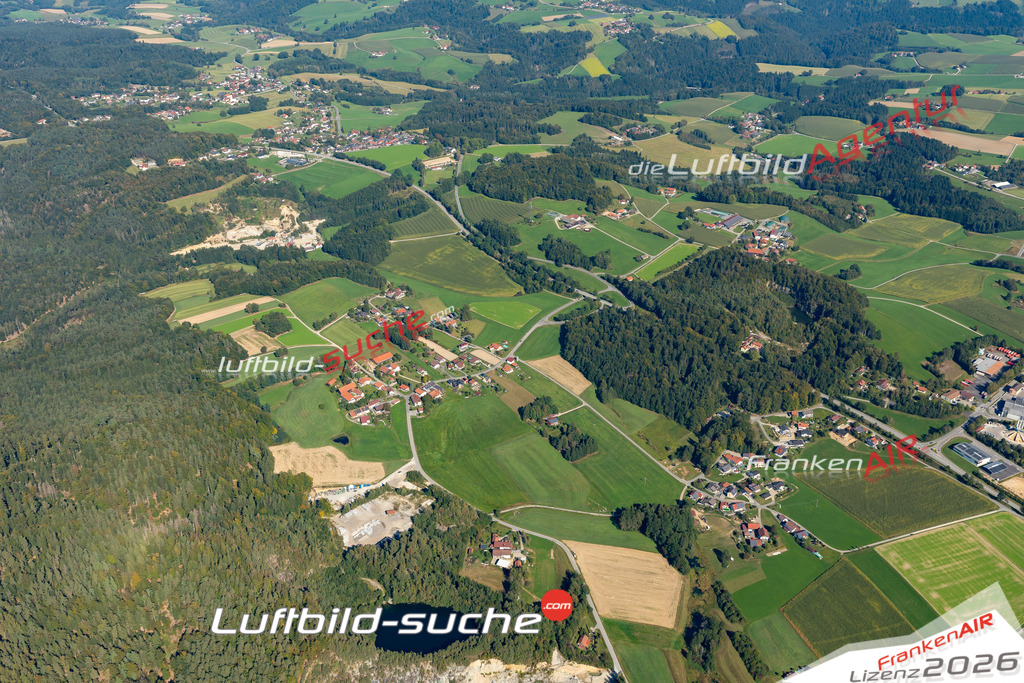 Aktuelles Luftbild von Stützersdorf Tittling Kauf mit Lizenz / Bildrechten möglich- Die Luftaufnahme wurde 2021 mittels UL-Flugzeug erstellt ( keine Drohne ) - hochauflösende Kamera-Systeme von  Canon -Beste Qualität - Für grossformatige Ausdrucke geeignet. Die Geschenkidee !
