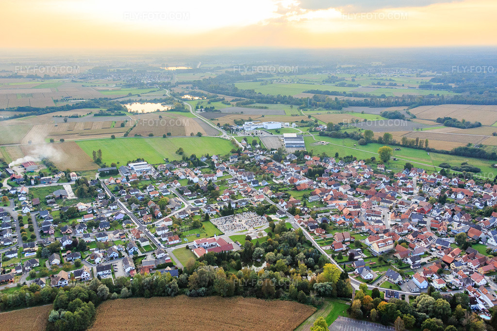 Aerial view: Cemetery in Beinheim in the state Bas-Rhin, France.Photo: IMG_074458.jpg taken on 10/04/2014 by Werner Riehm/FLY-FOTO.comResolution of the original: 5139 x 3426 px