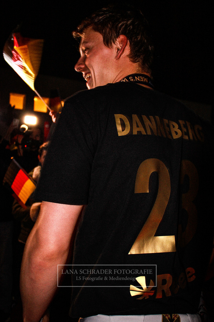 WM EMPFANG 30.01.23 LSF-62 | lanaschraderfotografie - Realisiert mit Pictrs.com