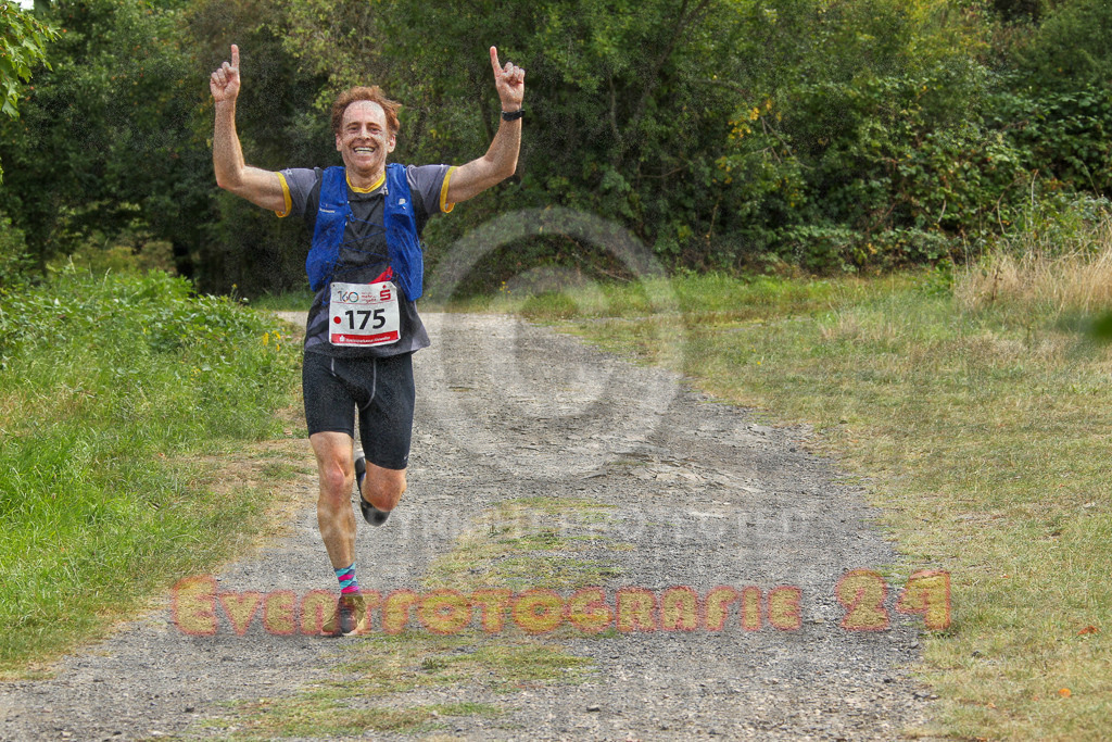 250830_1344_EV4_4272 | Sportfotografie im Rhein-Sieg Kreis, Köln, Bonn, NRW, Rheinland Pfalz, Hessen, etc. Unser Tätigkeitsfeld umfasst den Laufsport vom Volkslauf über den Marathon, Duathlon, Triathon bis zum Ultralauf wie Kölnpfad Ultra oder Schindertrail.