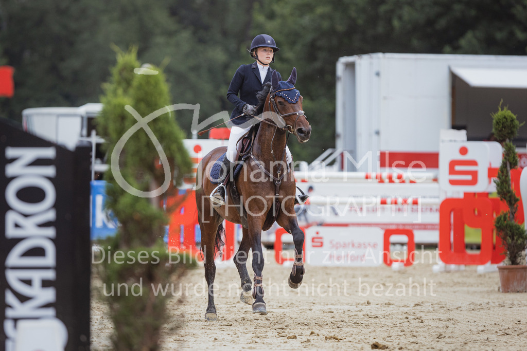 220729_BHO_GT_M2-Spr_1-244 | Deine schönsten Turniermomente als professionelle Fotos! Entdecke hochwertige Pferdesport-Fotografie im Online-Shop. Jetzt Fotos finden & bestellen!