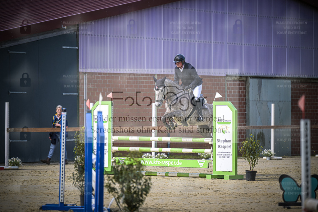 DOS_6405 | Entdecke hochwertige Reitturnierfotos von Foto Oger. Professionell, emotional und authentisch – jetzt Lieblingsmomente im Shop bestellen. - Realisiert mit Pictrs.com