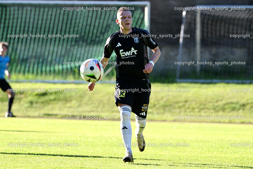 WSG Radenthein vs. URC Thal Assling | #72 Jasmin Dindic URC Thal Assling, WSG Radenthein vs. URC Thal Assling, WSG Radenthein vs. URC Thal Assling am 30.05.2025 in Radenthein (Sportplatz Radenthein), Austria, (Photo by Bernd Stefan)