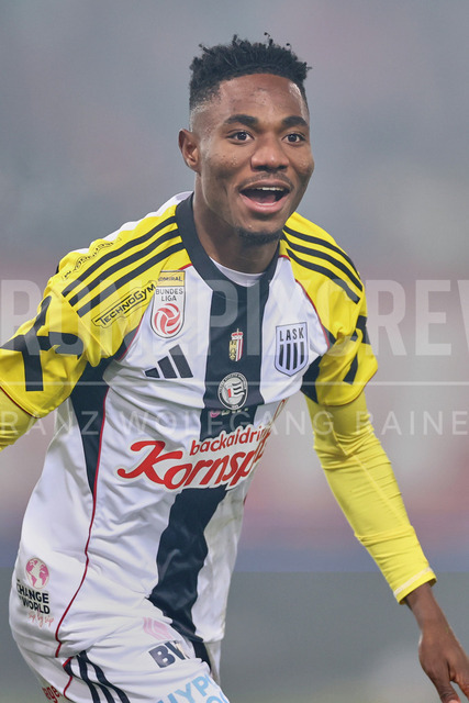 Austrian Bundesliga: Grazer AK 1902 vs LASK | GRAZ, AUSTRIA, 13.DEC.25 - SOCCER - ADMIRAL Bundesliga, Grazer AK 1902 vs LASK. The image shows Moses Usor (Lask).