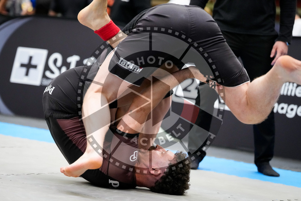20250920PBB6635 | Athletes compete during the AJP Tour Hamburg International Jiu-Jitsu Championship, on September 20, 2025 in Hamburg, Germany. © Chiara Dazi / photoblackbelt