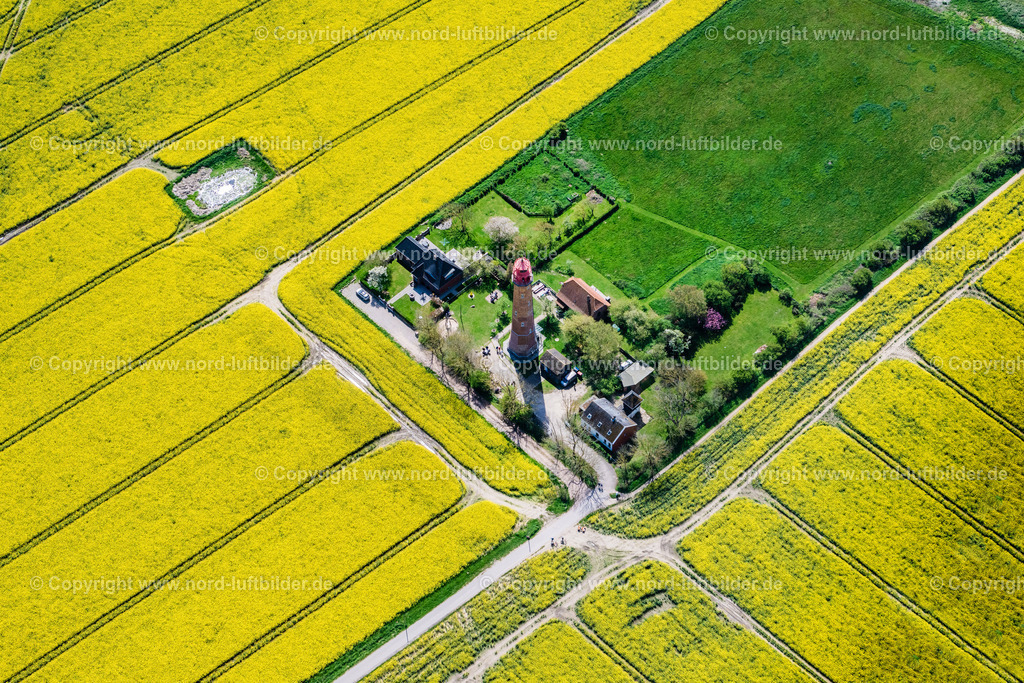 Fehmarn_Püttsee_Leuchtturm_Fluegge_ELS_5775010524 | FEHMARN 01.05.2024 Der Flügger Leuchtturm liegt im Südwesten der Insel Fehmarn. Er ist zur Besichtigung freigegeben und seit 1916 in Betrieb. // The Lighthouse of Fluegge is located in the southwest of the island of Fehmarn. It is open to visitors and in use since 1916. Foto: Martin Elsen