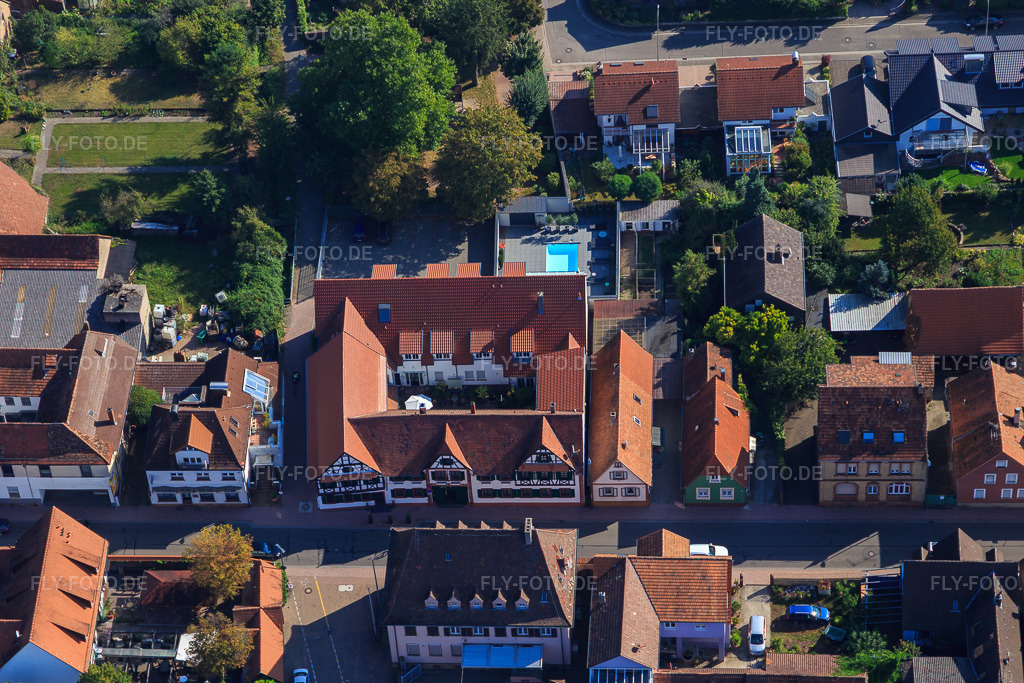 Luftbild: Hotel zum Rössel in Kandel im Bundesland Rheinland-Pfalz in Deutschland. Foto: IMG_094945.jpg vom 24.09.2016 durch Werner Riehm/FLY-FOTO.deHotel zum Rössel in Kandel › Hotel zum Rössel, Kandel