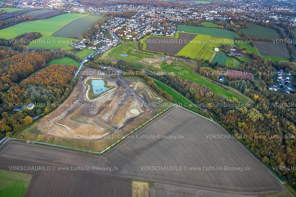 Bochum231102171 | Luftbild, Bauland Baugebiet Renaturierung Harpener Bach mit Teich, herbstliche Laubbäume, Wohngebiet Holte mit Wiesen und Feldern, Werne, Bochum, Ruhrgebiet, Nordrhein-Westfalen, Deutschland