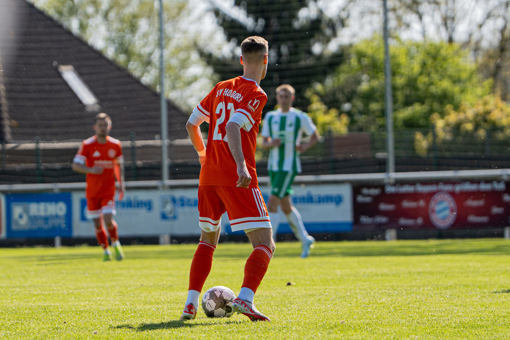 Fußball I Herren I Saison 2025-2026 I Bezirksliga Weser-Ems 4 I 29. Spieltag I TuS Lutten - SV Holdorf I 12194 | jns.sportfotos - Realisiert mit Pictrs.com