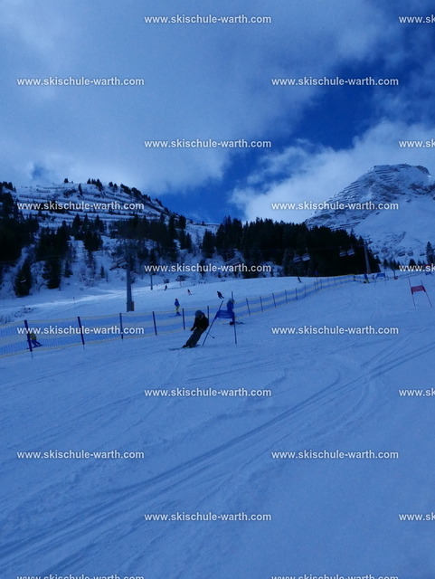 Skirennen Gruppe Bas (3) | Photos von der Skischule Warth - Realisiert mit Pictrs.com