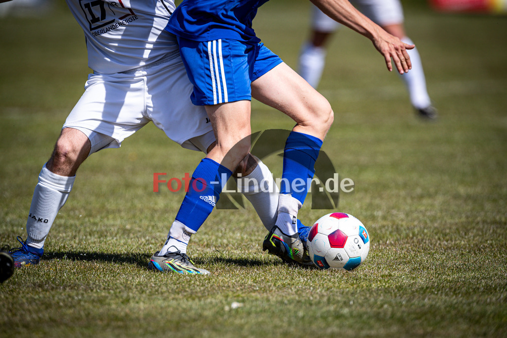 SG Hungerbach vs SV Eurasburg-Beuerberg | Meisterrunde Kreisklasse Gruppe C, SG Hungerbach vs SV Eurasburg-Beuerberg, 20240427,Nur Beine mit Ball,2024-04-27 in Oberhasuen (Sportplatz Oberhasuen)Copyright: WolfgangxLindner www.foto-lindner.de